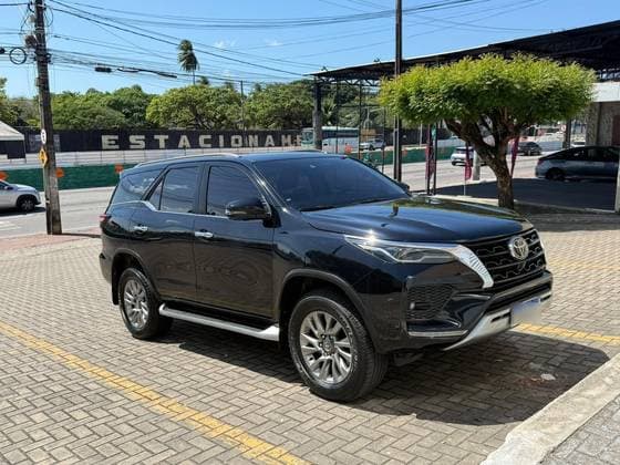 Carro 2.8 D-4D TURBO DIESEL SRX 7L 4X4 AUTOMÁTICO