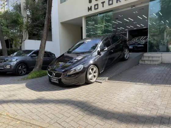 Carro 2.0 T4 KINETIC GASOLINA 4P AUTOMÁTICO