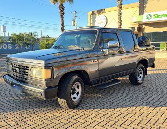 Carro 4.0 CUSTOM S CD 8V DIESEL 2P MANUAL