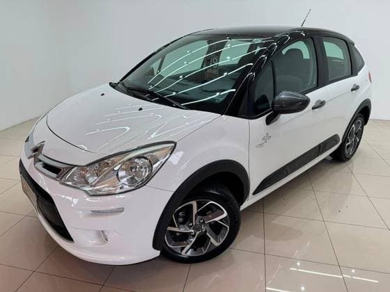Carro 1.6 VTI 120 FLEX URBAN TRAIL EAT6