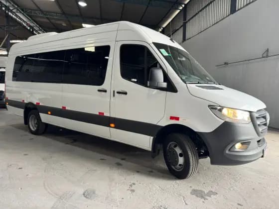 Carro 2.0 CDI DIESEL VAN 517 TA EXTRA LONGO 21L MANUAL