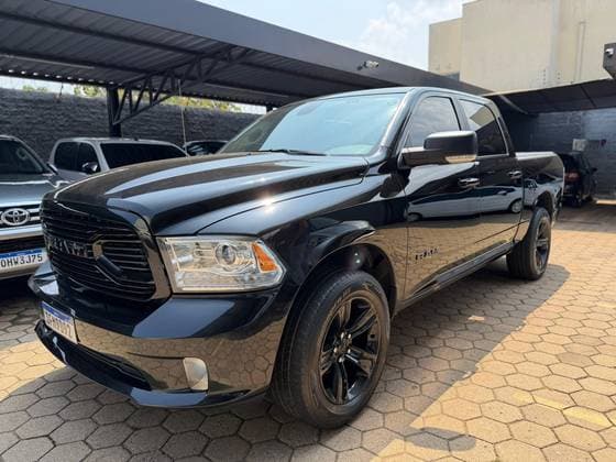 Carro 5.7 V8 GASOLINA LARAMIE CD 4X4 AUTOMÁTICO