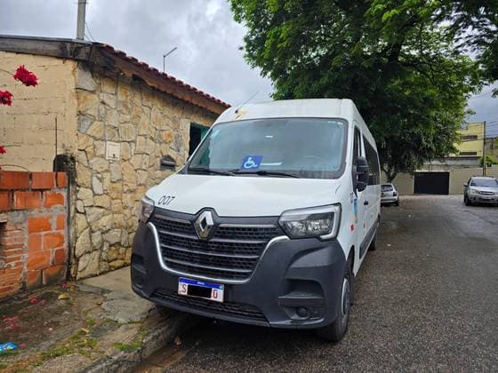 Carro 2.3 DCI DIESEL MINIBUS EXECUTIVE 16L L3H2 3P MANUAL