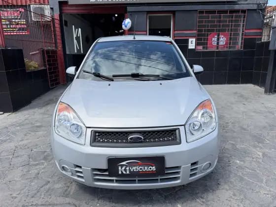 Carro 1.6 MPI CLASS HATCH 8V FLEX 4P MANUAL