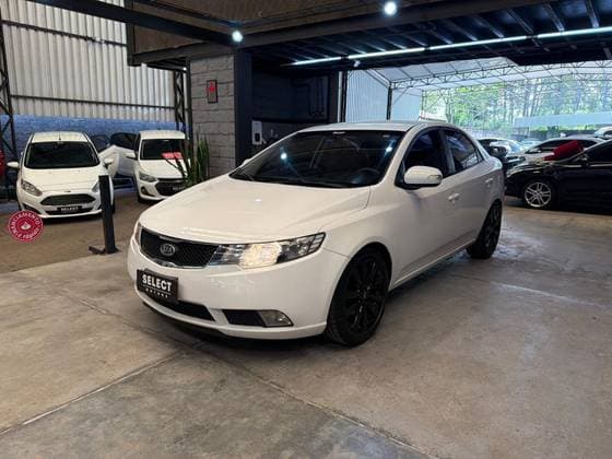 Carro 1.6 SEDAN 16V GASOLINA 4P MANUAL