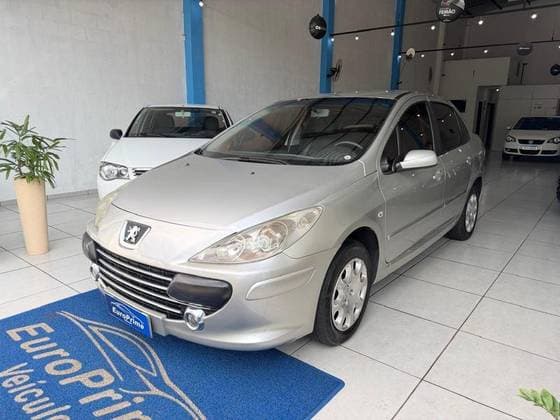 Carro 1.6 PRESENCE PACK SEDAN 16V FLEX 4P MANUAL