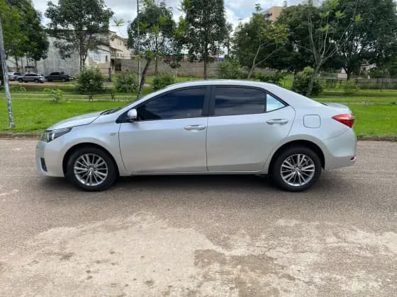 Carro 2.0 ALTIS 16V FLEX 4P AUTOMÁTICO