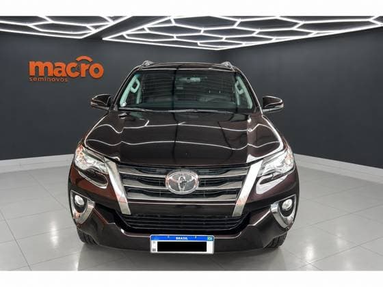 Carro 2.7 SRV 7 LUGARES 4X2 16V FLEX 4P AUTOMÁTICO