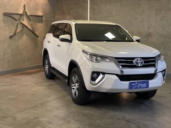 Carro 2.7 SRV 7 LUGARES 4X2 16V FLEX 4P AUTOMÁTICO