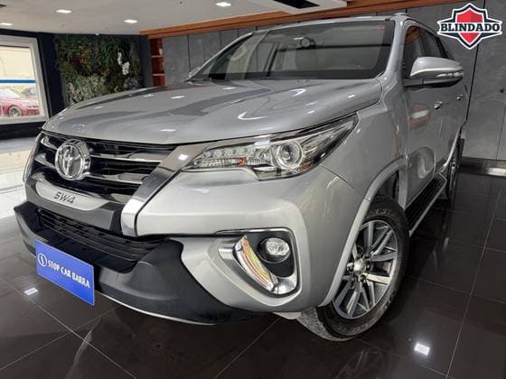 Carro 2.8 SRX 4X4 7 LUGARES 16V TURBO INTERCOOLER DIESEL 4P AUTOMÁTICO