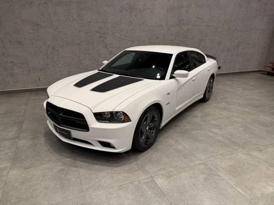 Carro 5.7 R/T HEMI V8 GASOLINA 4P AUTOMÁTICO