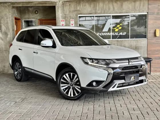 Carro 2.2 MIVEC DI-D DIESEL HPE-S AWD AUTOMÁTICO