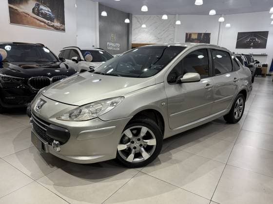 Carro 1.6 PRESENCE SEDAN 16V FLEX 4P MANUAL
