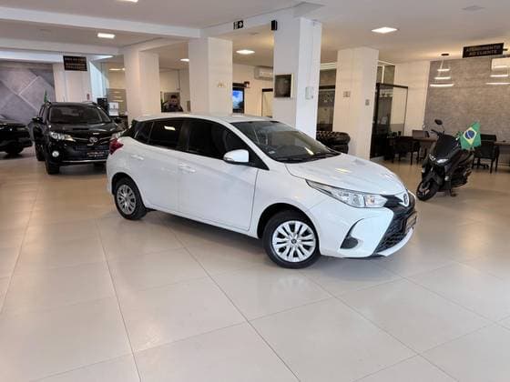 Carro 1.5 16V FLEX SEDAN XL LIVE MULTIDRIVE
