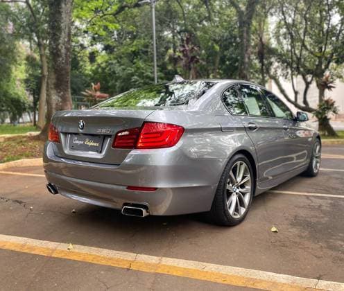 Carro 4.4 SEDAN V8 32V GASOLINA 4P AUTOMÁTICO