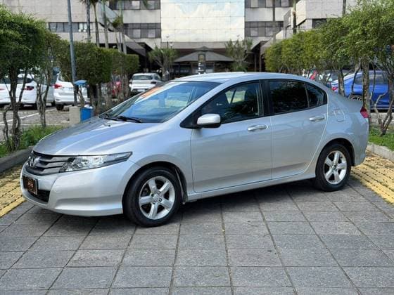 Carro 1.5 DX 16V FLEX 4P AUTOMÁTICO
