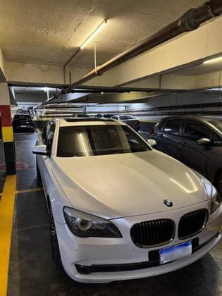 Carro 4.4 V8 32V ACTIVEHYBRID AUTOMÁTICO