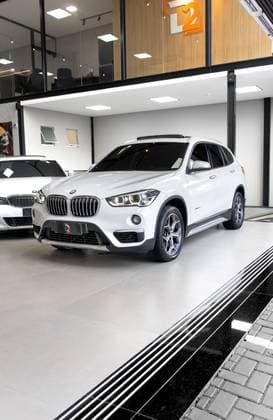 Carro 2.0 16V TURBO GASOLINA SDRIVE20I X-LINE 4P AUTOMÁTICO