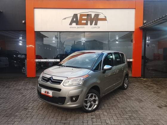 Carro 1.6 FLEX EXCLUSIVE MANUAL