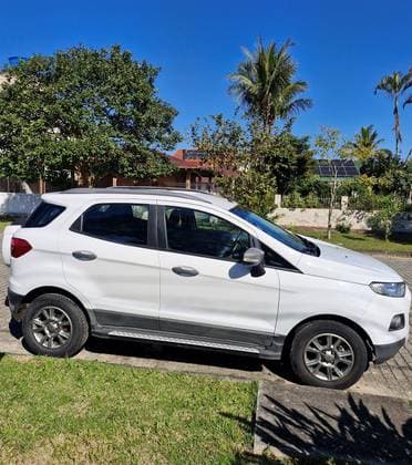 Carro 1.6 FREESTYLE 16V FLEX 4P MANUAL
