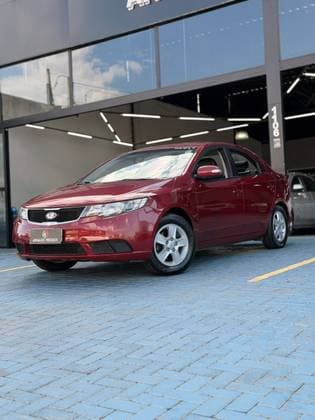 Carro 1.6 E.213 SEDAN 16V GASOLINA 4P MANUAL