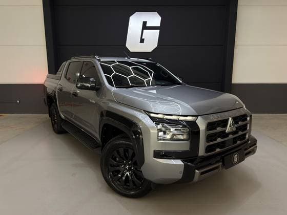 Carro 2.4 BITURBO DIESEL CD KATANA 4X4 AUTOMÁTICO