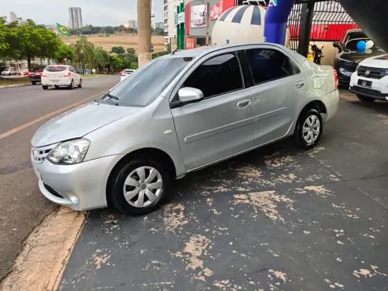 Carro 1.5 XS SEDAN 16V FLEX 4P MANUAL