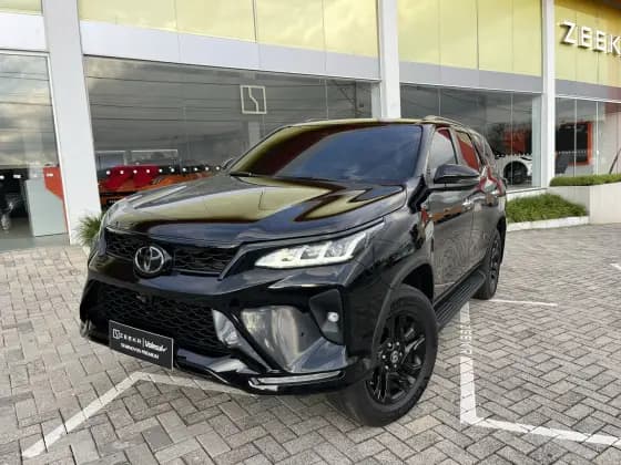 Carro 2.8 D-4D TURBO DIESEL DIAMOND 7L 4X4 AUTOMÁTICO