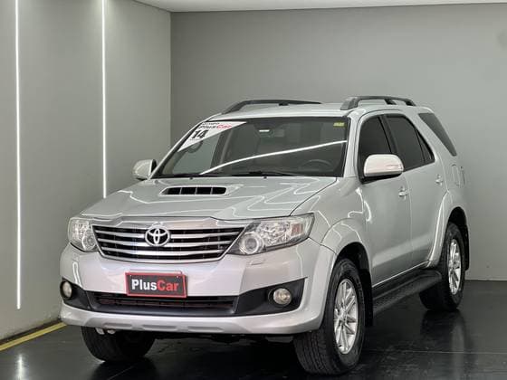 Carro 3.0 SRV 4X4 7 LUGARES 16V TURBO INTERCOOLER DIESEL 4P AUTOMÁTICO