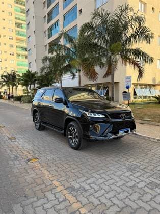 Carro 2.8 D-4D TURBO DIESEL DIAMOND 7L 4X4 AUTOMÁTICO