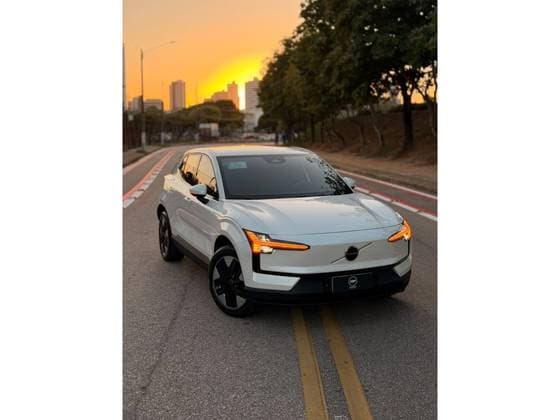 Carro 69 KW ELÉTRICO CORE