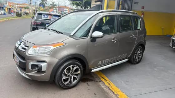 Carro 1.6 EXCLUSIVE 16V FLEX 4P MANUAL