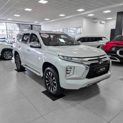 Carro 2.4 16V MIVEC TURBO DIESEL HPE AWD AUTOMÁTICO
