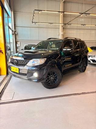 Carro 3.0 SR 4X4 16V TURBO INTERCOOLER DIESEL 4P AUTOMÁTICO