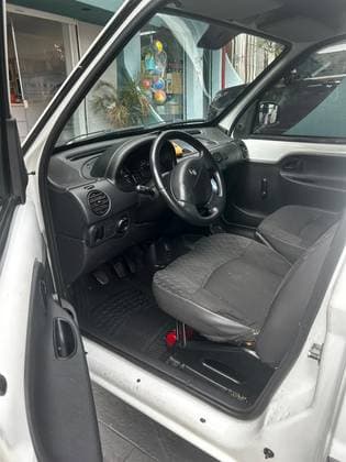 Carro 1.6 EXPRESS 16V FLEX 4P MANUAL