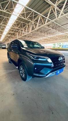 Carro 2.7 VVT-i FLEX CD SR 4X2 AUTOMÁTICO
