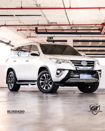 Carro 2.8 SRX DIAMOND 4X4 7 LUGARES 16V TURBO INTERCOOLER DIESEL 4P AUTOMÁTICO