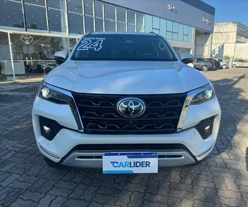 Carro 2.8 D-4D TURBO DIESEL SRX 7L 4X4 AUTOMÁTICO