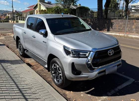 Carro 2.8 D-4D TURBO DIESEL CD SRV 4X4 AUTOMÁTICO
