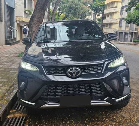 Carro 2.8 D-4D TURBO DIESEL DIAMOND 7L 4X4 AUTOMÁTICO