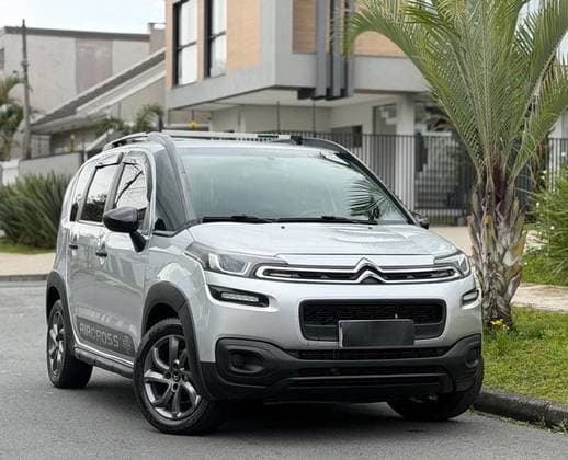 Carro 1.5 LIVE 8V FLEX 4P MANUAL