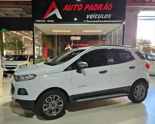 Carro 1.6 FREESTYLE 16V FLEX 4P POWERSHIFT