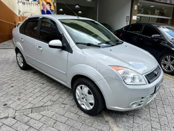 Carro 1.6 MPI CLASS SEDAN 8V FLEX 4P MANUAL