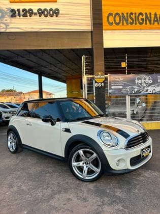 Carro 1.6 ONE 16V GASOLINA 2P AUTOMÁTICO