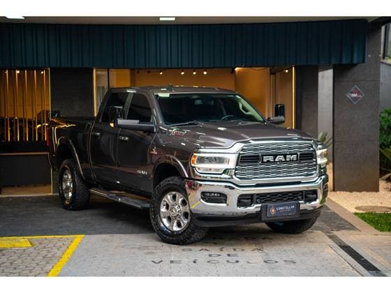 Carro 6.7 I6 TURBO DIESEL LARAMIE CD 4X4 AUTOMÁTICO