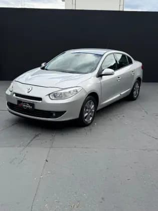 Carro 2.0 DYNAMIQUE 16V FLEX 4P AUTOMÁTICO