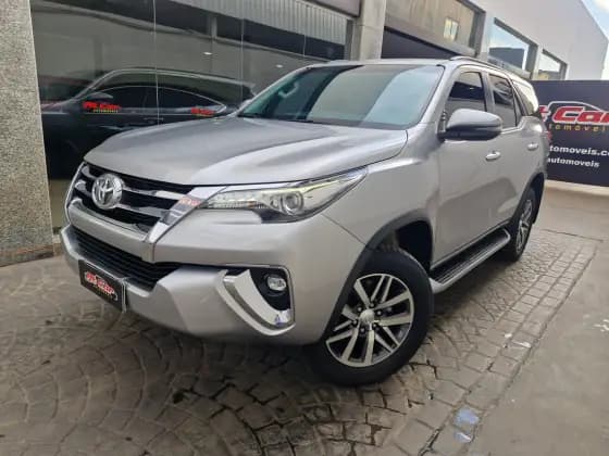 Carro 2.8 SRX 4X4 7 LUGARES 16V TURBO INTERCOOLER DIESEL 4P AUTOMÁTICO