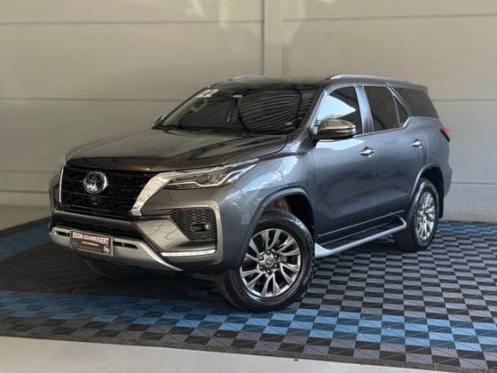 Carro 2.8 D-4D TURBO DIESEL SRX 4X4 AUTOMÁTICO
