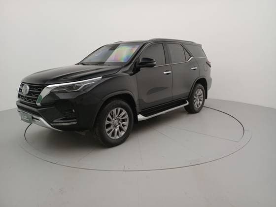 Carro 2.8 D-4D TURBO DIESEL SRX 7L 4X4 AUTOMÁTICO