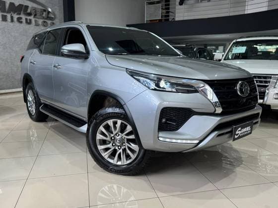 Carro 2.8 D-4D TURBO DIESEL SRX 7L 4X4 AUTOMÁTICO